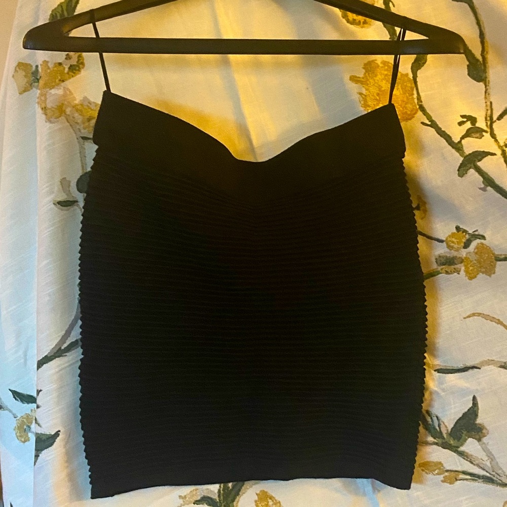 Black textured mini skirt